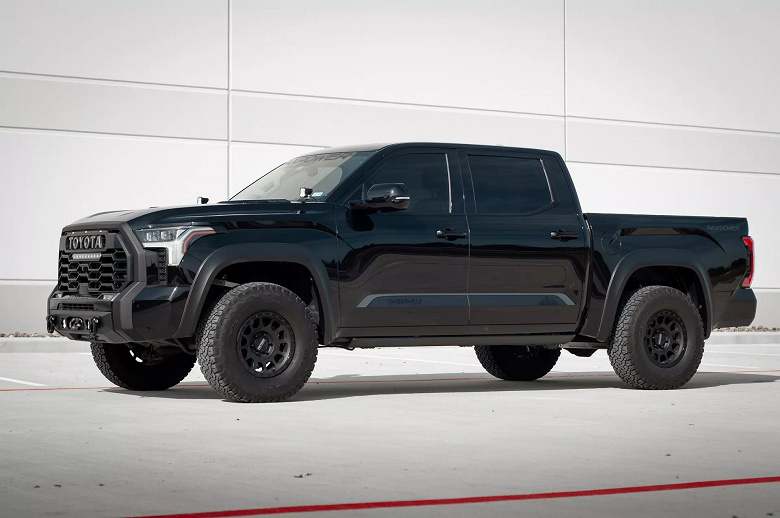 Cool off-roader Toyota has become even more off-roader. In the USA the powerful «toyota» Tundra